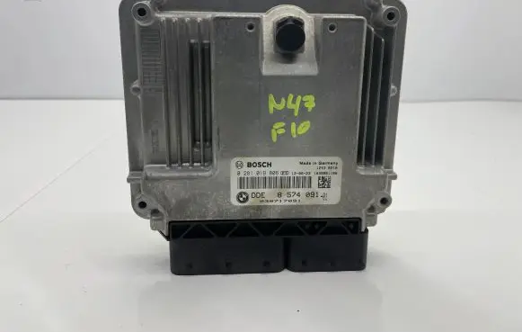 BMW 5 F10 F11 Engine control unit/module 8574091 0281019806