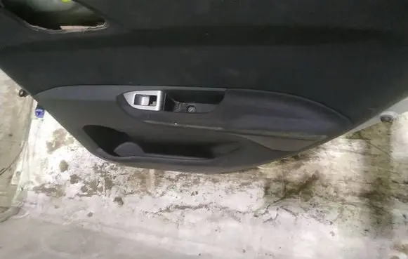 Honda FR-V Rear door card panel trim 