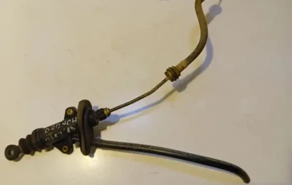 Ford Mondeo MK II Clutch master cylinder KG1955