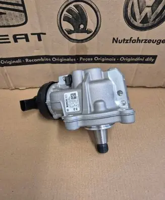Volkswagen Tiguan Fuel injection high pressure pump 0445010790 05L130755 05L130V01