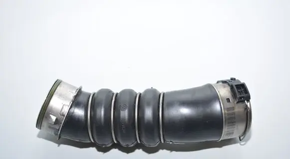 BMW 1 E81 E87 Intercooler hose/pipe 7797480