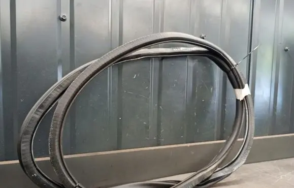 Audi A4 S4 B6 8E 8H Rubber seal rear door 