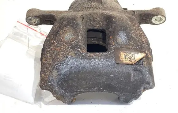 Toyota Yaris Cross Front brake caliper