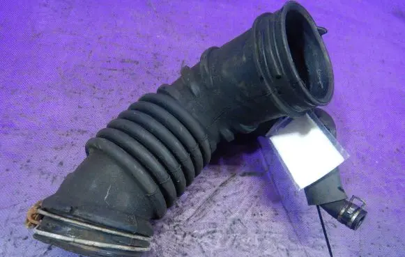 Mitsubishi Lancer VIII Air intake hose/pipe 1505A524