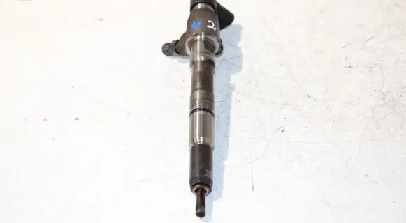 Volkswagen Golf VI Fuel injector 03L130277B
