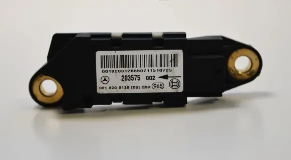 Mercedes-Benz C W203 Airbag deployment crash/impact sensor 0018209126