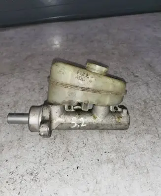 Jeep Grand Cherokee (WK) Master brake cylinder