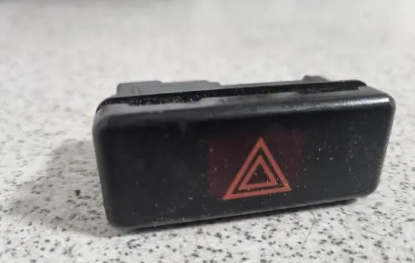 BMW 7 E38 Hazard light switch 8350947