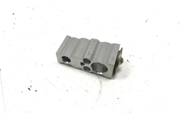 Honda ZR-V Air conditioning (A/C) expansion valve 4475007130