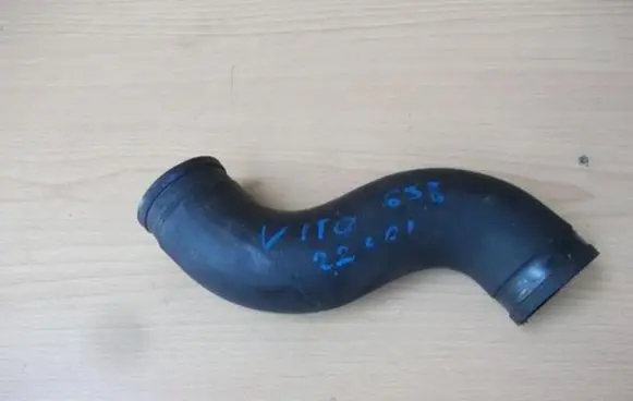 Mercedes-Benz Vito Viano W638 Engine coolant pipe/hose
