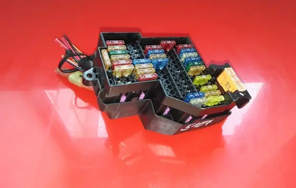 Porsche Cayenne (9PA) Fuse module 7L0941828 7L0941824
