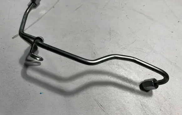 Toyota RAV 4 (XA50) Fuel return line/hose 