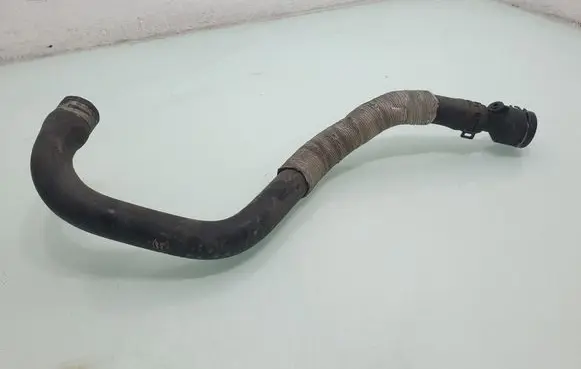 Engine coolant pipe/hose