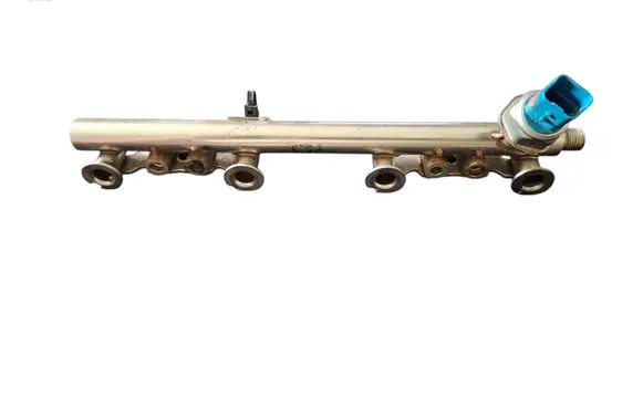 Nissan Pulsar Fuel main line pipe 175226637R 2263000Q3J 2263000Q3K