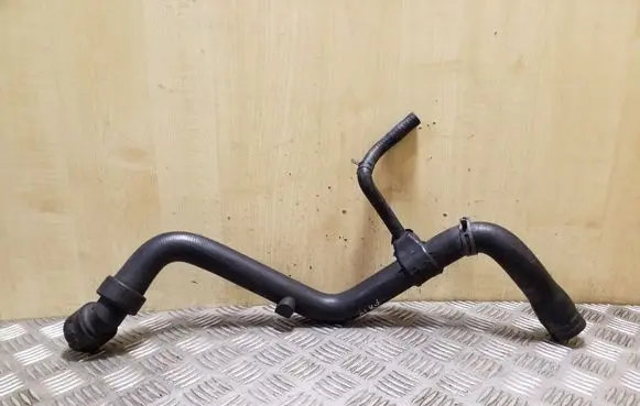 Audi A6 S6 C5 4B Engine coolant pipe/hose 4B0121101E