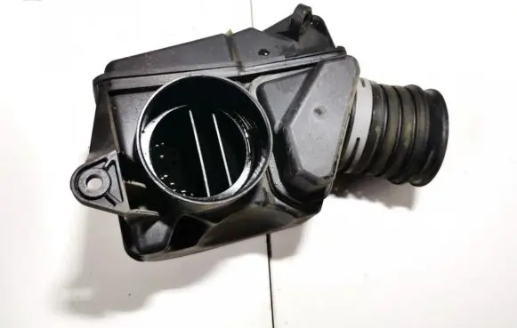 Mercedes-Benz CLC CL203 Intake resonator a2710900804
