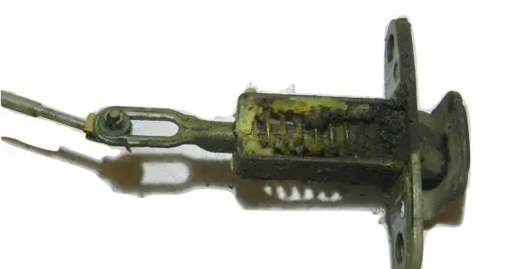Isuzu D-Max Tailgate lock latch 