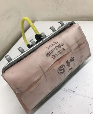 Subaru Outback Passenger airbag