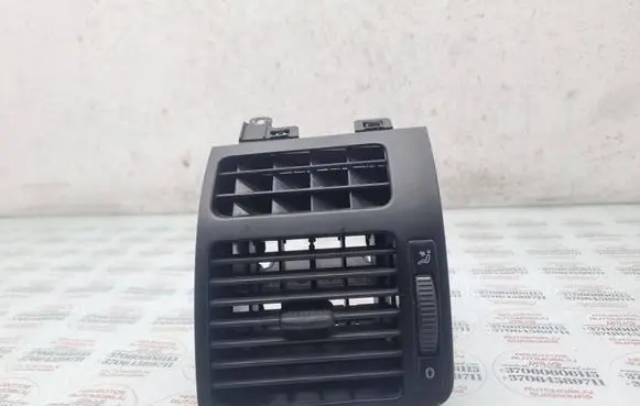 Volkswagen Touran I Dashboard side air vent grill/cover trim 1T0819703B