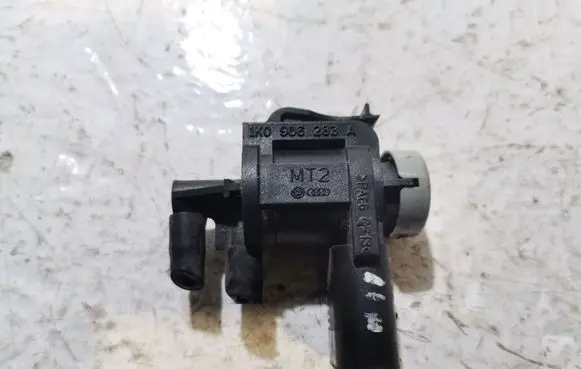 Volkswagen Polo V 6R Vacuum valve 1K0906283A