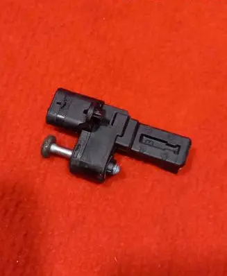 Peugeot 3008 I Camshaft position sensor V756175380