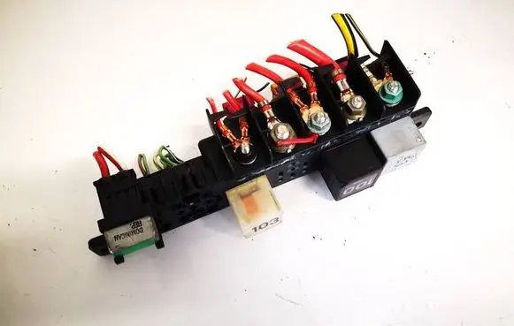 Volkswagen Golf IV Fuse box set 8l0941822