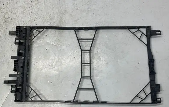 Opel Insignia A Radiator trim 13241736