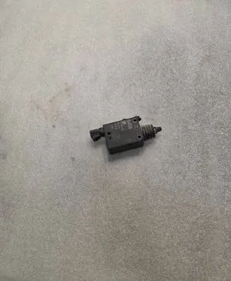 Opel Omega B2 Central locking motor 90460062 1101215