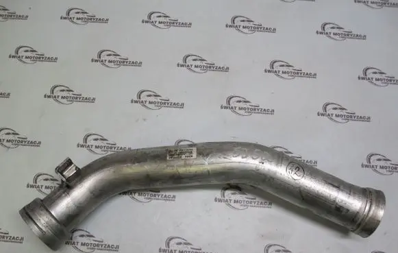 Mercedes-Benz R W251 Air intake hose/pipe A6421400687