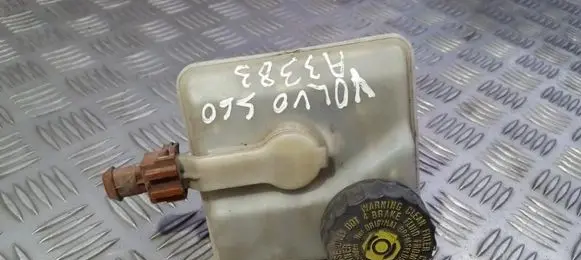 Volvo S60 Brake fluid reservoir 8646006