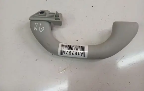 Volkswagen Touran I Rear interior roof grab handle