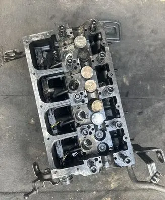 Skoda Octavia Mk2 (1Z) Engine head 