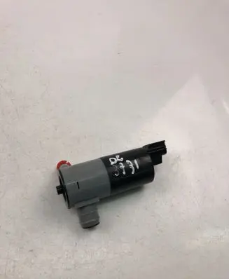 Volvo V40 Windscreen/windshield washer pump 1019873
