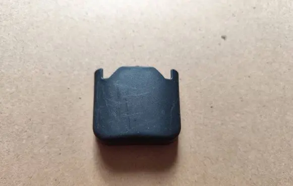 Nissan Note (E11) Front driver seat rail trim 
