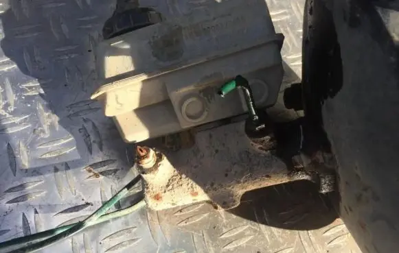 Master brake cylinder