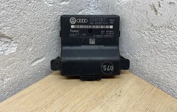 Volkswagen PASSAT B6 Gateway control module 3C0907530C 402063