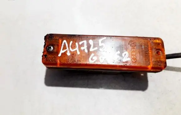 Volkswagen Golf II Front indicator light 171953049f 32728r6