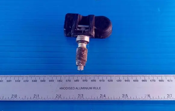 Mercedes-Benz C AMG W204 Tire pressure sensor 2012DJ3987 2546A