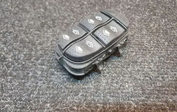 Ford Focus Electric window control switch 98AB14A132DE