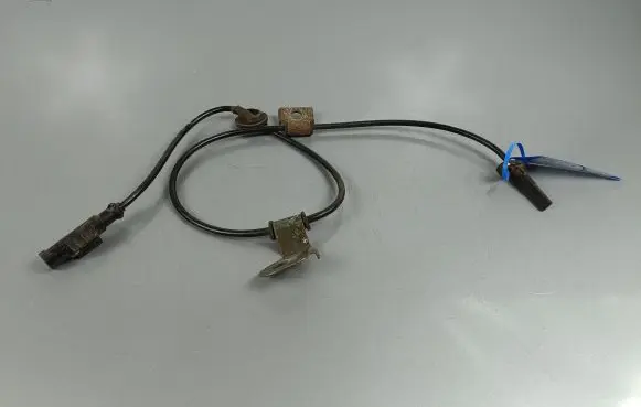 Subaru Legacy ABS brake wheel speed sensor 27540AG01