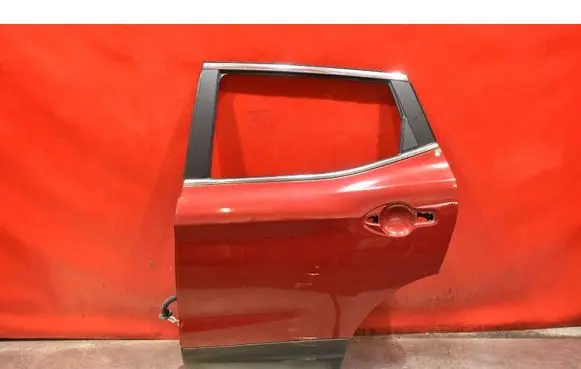 Nissan Qashqai Rear door