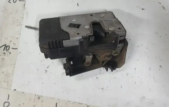 Renault Trafic II (X83) Front door lock 820004217191166234