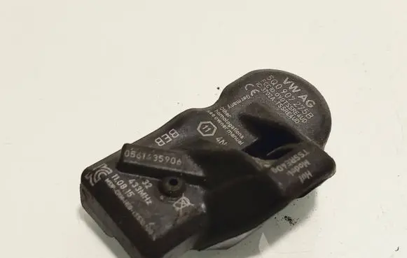 Volkswagen Tiguan Tire pressure sensor 5Q0907275B