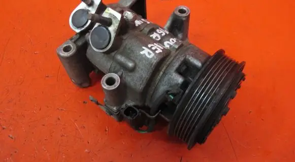 Ford Turneo Courier Air conditioning (A/C) compressor (pump) E3B1-19D629-AA X1447280-9500