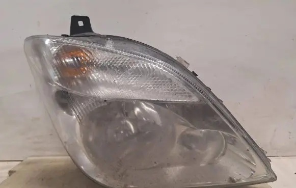 Mercedes-Benz Sprinter W906 Headlight/headlamp A9068200461 ZGS010 1LB24701204