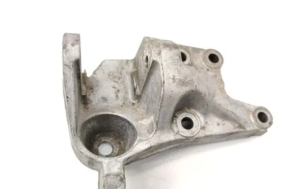 Citroen C4 I Engine mounting bracket 9646161180