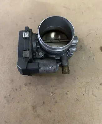 BMW X3 F25 Throttle valve 13547597871 7597871