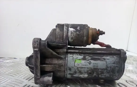 Renault Megane II Starter motor 8200331251 D7R49