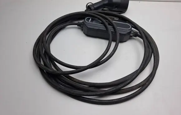 Volvo V60 Electric car charging cable 