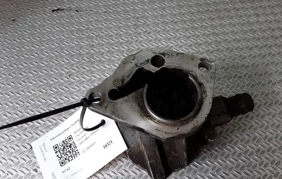 Renault Clio II Vacuum pump 8200113585